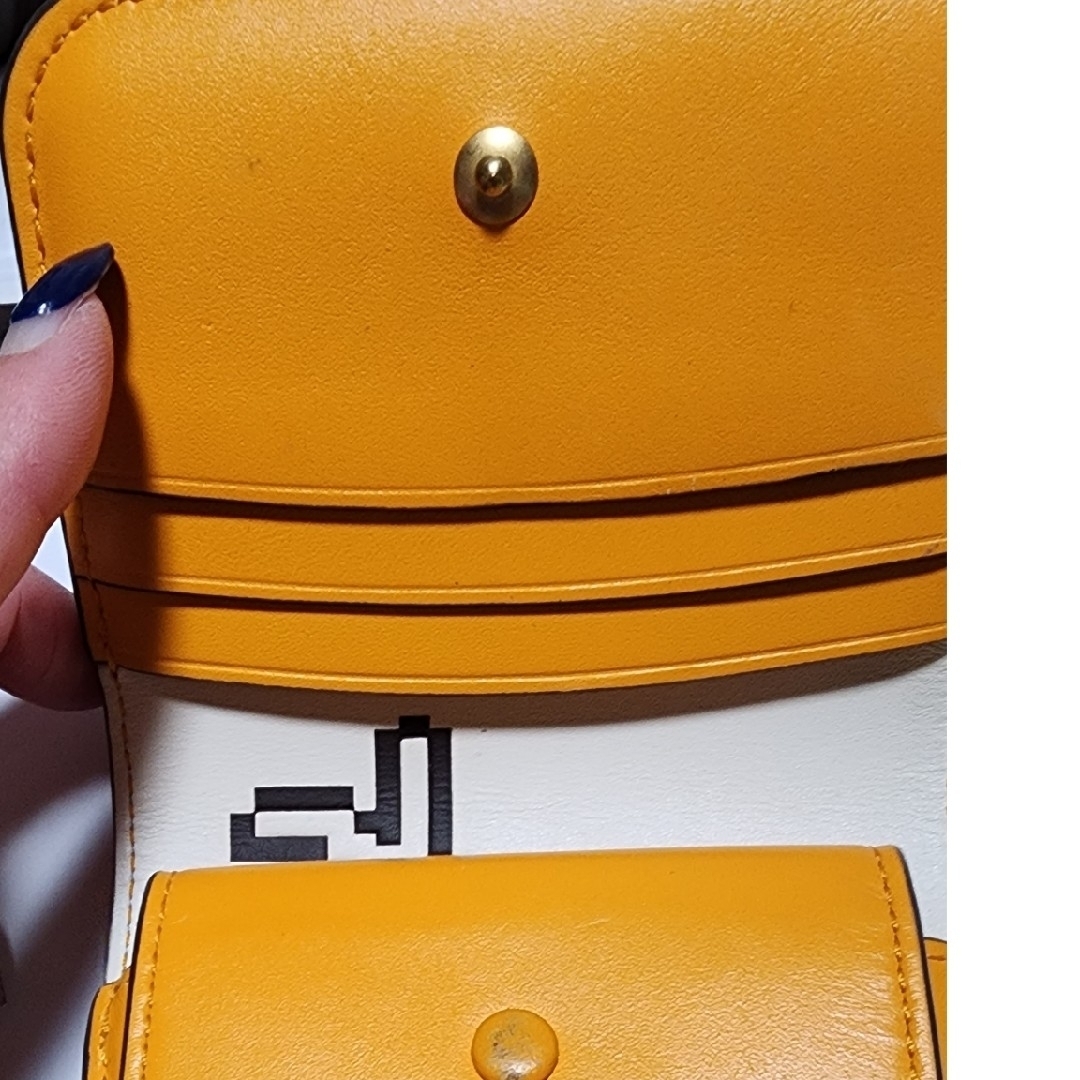 Tory Burch(トリーバーチ)のTory Burch　ラッキーラビット　ミニウォレット　ミニ財布 レディースのファッション小物(財布)の商品写真