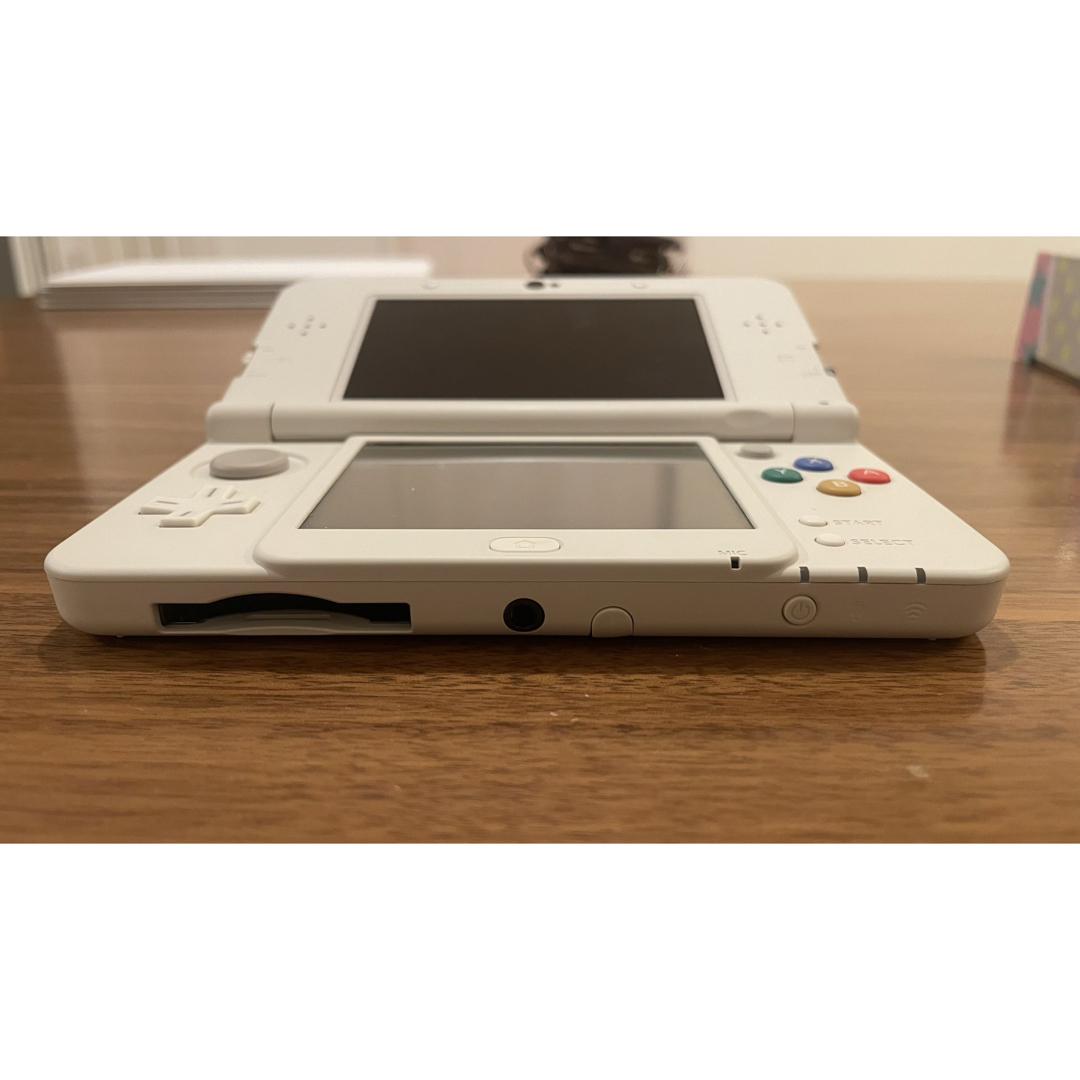 ニンテンドー3DS(ニンテンドー3DS)のNewニンテンドー3DS、ソフト、ケース エンタメ/ホビーのゲームソフト/ゲーム機本体(携帯用ゲーム機本体)の商品写真