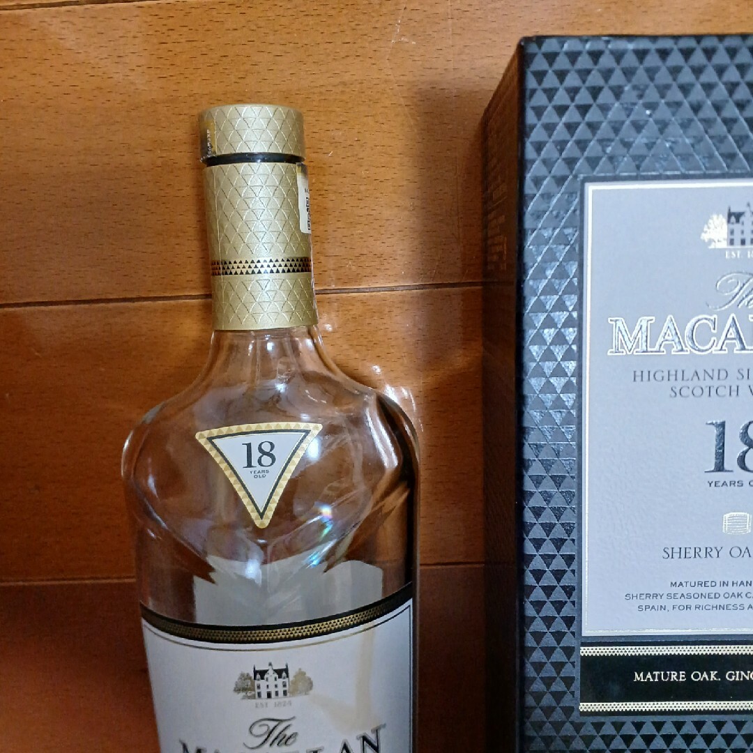 マッカラン - 【正規品】マッカラン18年 空瓶 空箱 セットの通販 by