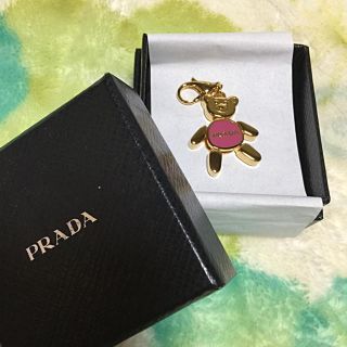 プラダ(PRADA)の【新品】PRADA くまチャーム🐻(キーホルダー)