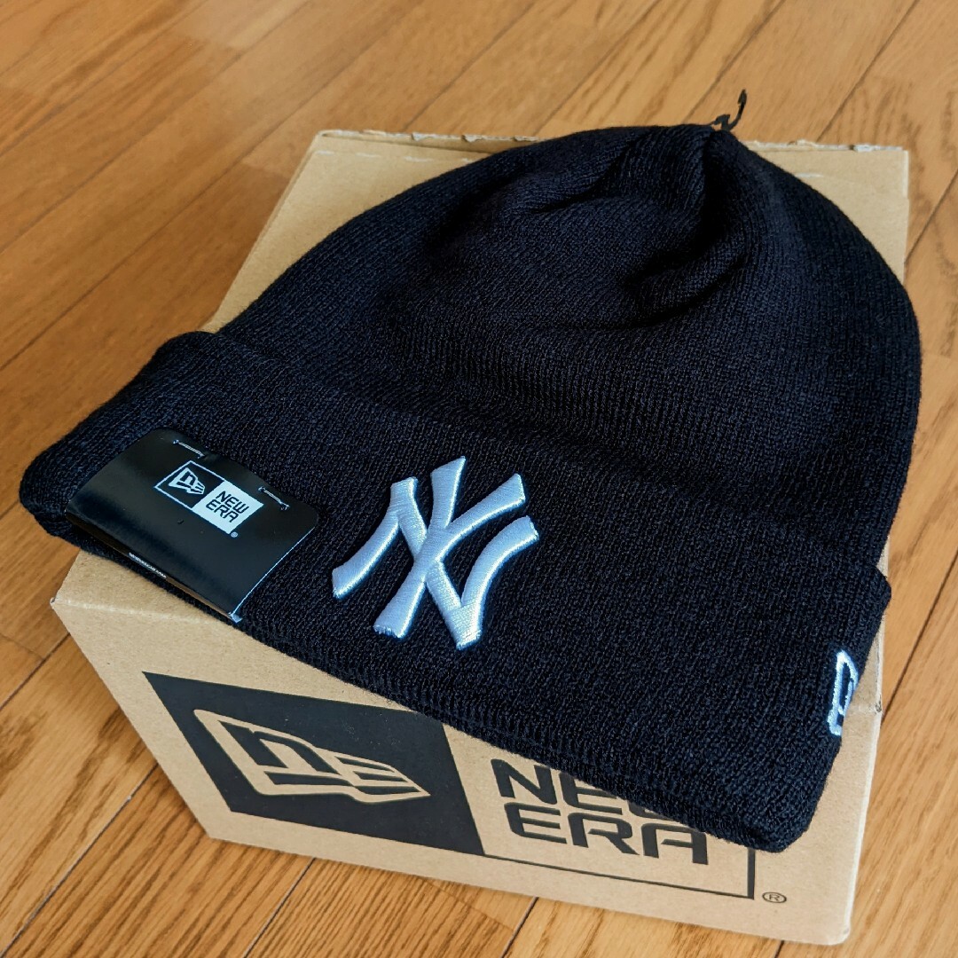 NEW ERA(ニューエラー)のNEW ERA　 New York Yankees　Knit Cap メンズの帽子(ニット帽/ビーニー)の商品写真