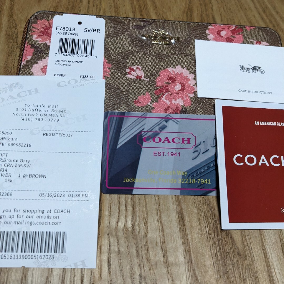 COACH(コーチ)のCOACH 長財布　シグネチャーピンクの花柄 レディースのファッション小物(財布)の商品写真