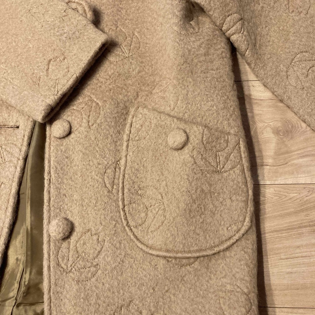 フェルト生地　新品　コート　チューリップ レディースのジャケット/アウター(ノーカラージャケット)の商品写真