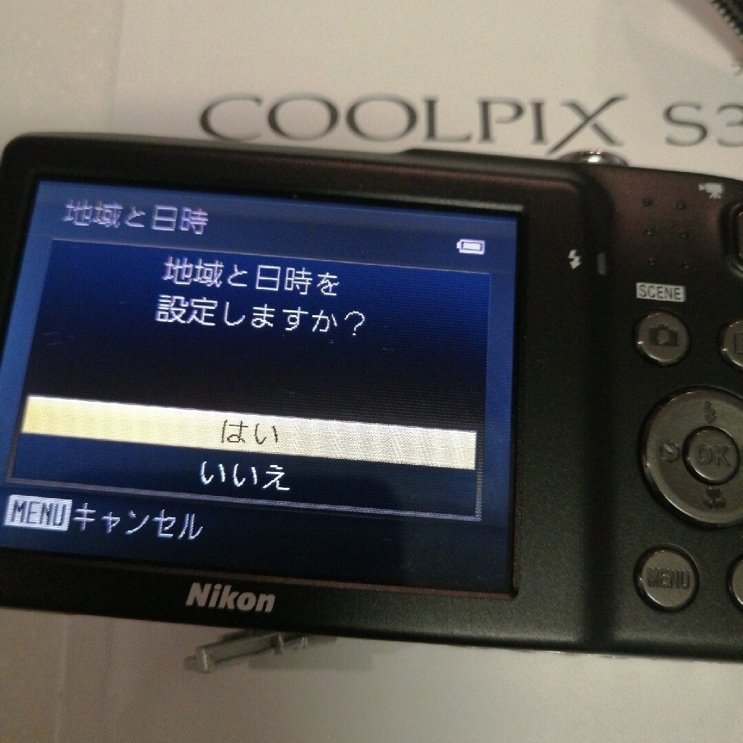 Nikon ニコン デジタルカメラ COOLPIX S3300 コンパクトカメラ スマホ/家電/カメラのカメラ(コンパクトデジタルカメラ)の商品写真