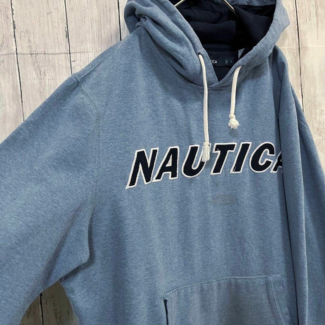 NAUTICA(ノーティカ)のアメリカ古着NAUTICAノーティカ　ビッグセンター刺繍ロゴスエットパーカーL青 メンズのトップス(パーカー)の商品写真