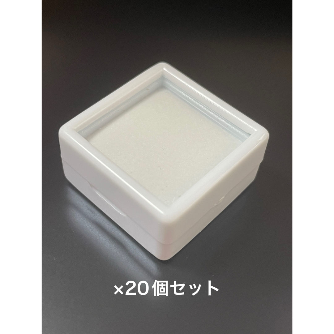 ルースケース　3×3cm 白　20個セット インテリア/住まい/日用品の収納家具(ケース/ボックス)の商品写真