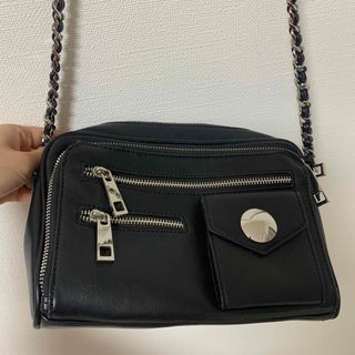 ザラ(ZARA)の【美品】ZARA チェーンショルダーバッグ黒(ショルダーバッグ)