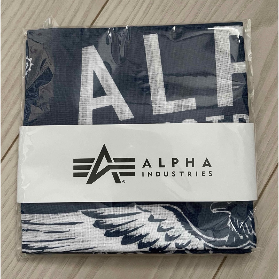 ALPHA INDUSTRIES(アルファインダストリーズ)のALPHA INDUSTRIES ハンカチ　バンダナ メンズのファッション小物(ハンカチ/ポケットチーフ)の商品写真