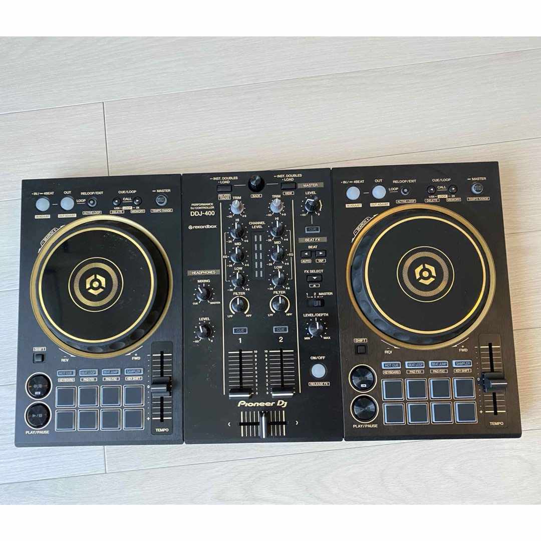 Pioneer(パイオニア)のPioneer DJ コントローラー DDJ-400-N 限定カラー 楽器のDJ機器(DJコントローラー)の商品写真