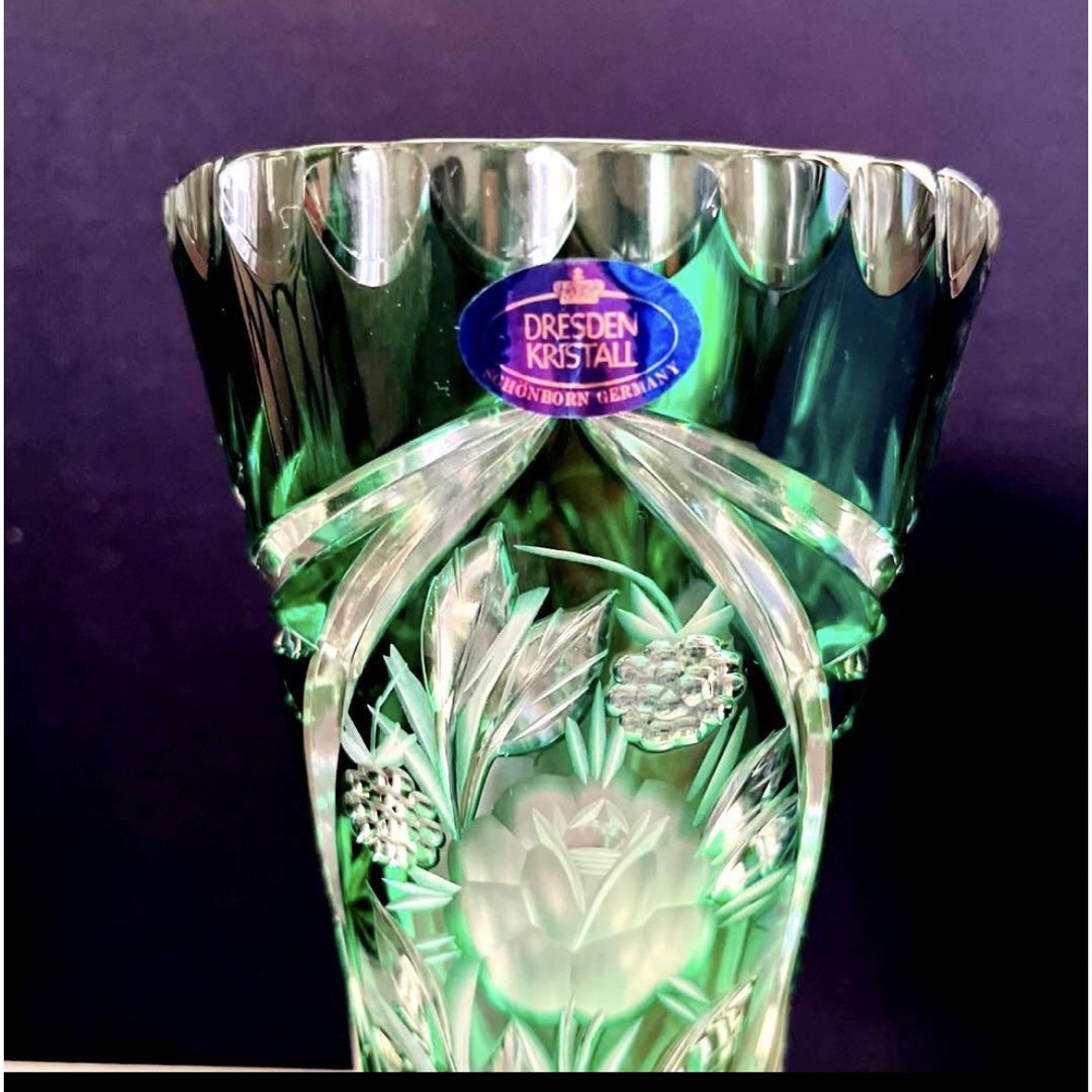 ドレスデンクリスタル　グリーン　花瓶　フラワーベース インテリア/住まい/日用品のインテリア小物(花瓶)の商品写真