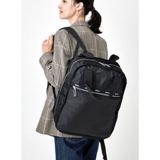 レスポートサック(LeSportsac)のレスポートサック　エッセンシャル　リュック　ブラック　A4入ります♪ 楽々(リュック/バックパック)