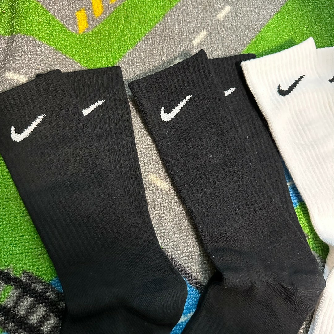 NIKE(ナイキ)のnike 靴下　ソックス　Ｌ メンズのレッグウェア(ソックス)の商品写真