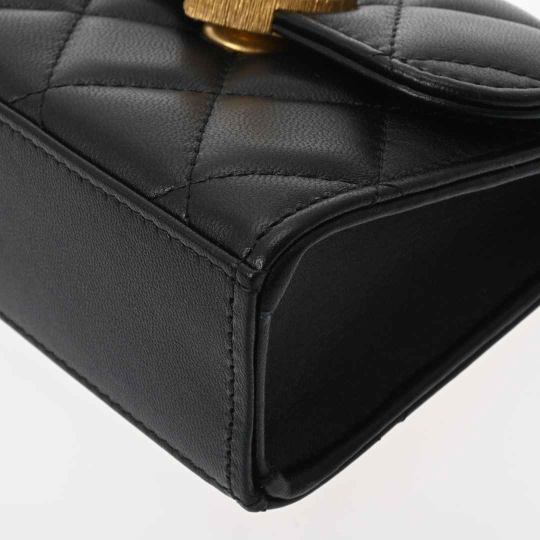CHANEL(シャネル)のシャネル マトラッセ ミニチェーンショルダー ハート ショルダーバッグ 黒 レディースのバッグ(ショルダーバッグ)の商品写真