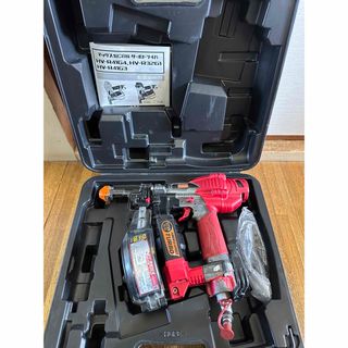 マキタ(Makita)のMAXマックスビス打ち機　ターボドライバー　ケース付 HV-R41G4(工具/メンテナンス)