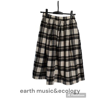 アースミュージックアンドエコロジー(earth music & ecology)のearth music&ecologyのフレアスカート  F(ひざ丈スカート)