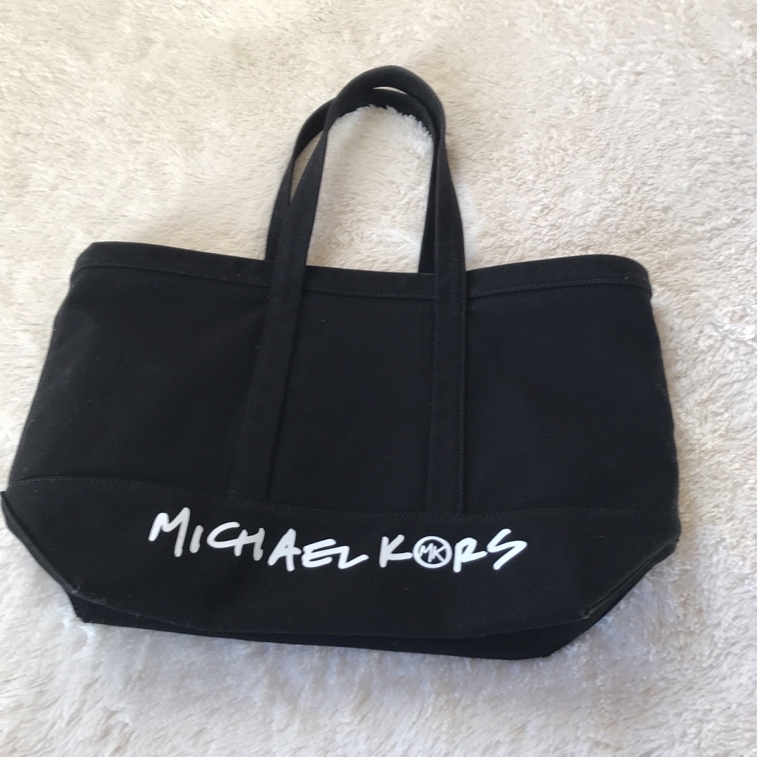 Michael Kors(マイケルコース)のMICHAEL KORSキャンパストートラージ レディースのバッグ(トートバッグ)の商品写真