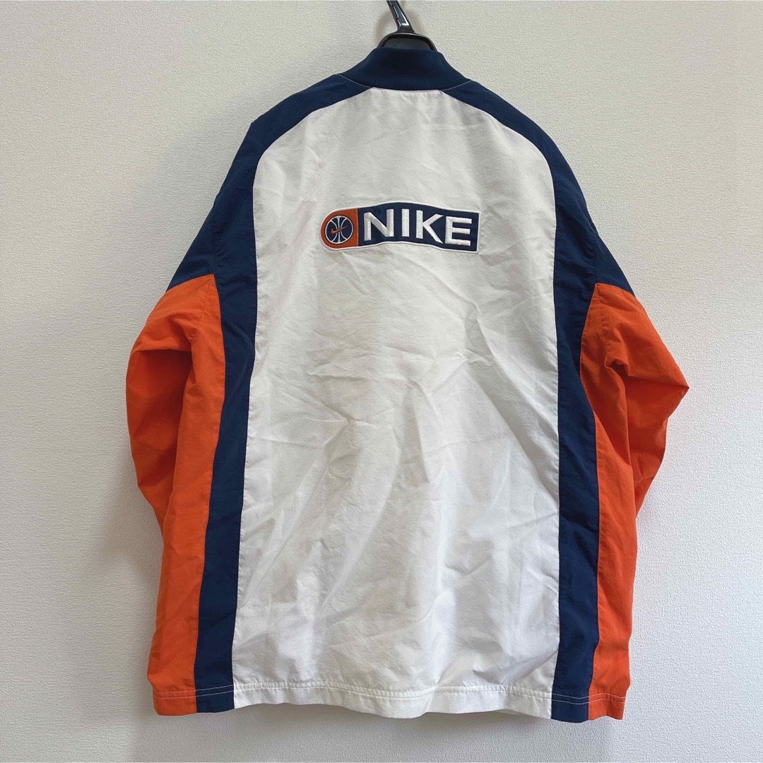 NIKE(ナイキ)のnike ナイロンジャケット 刺繍ロゴ 銀タグ メンズのジャケット/アウター(ナイロンジャケット)の商品写真
