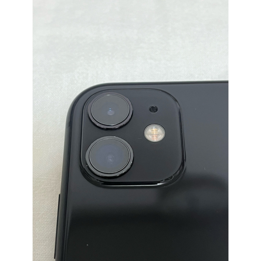 iPhone(アイフォーン)のiPhone11 ブラック 128GB au スマホ/家電/カメラのスマートフォン/携帯電話(スマートフォン本体)の商品写真