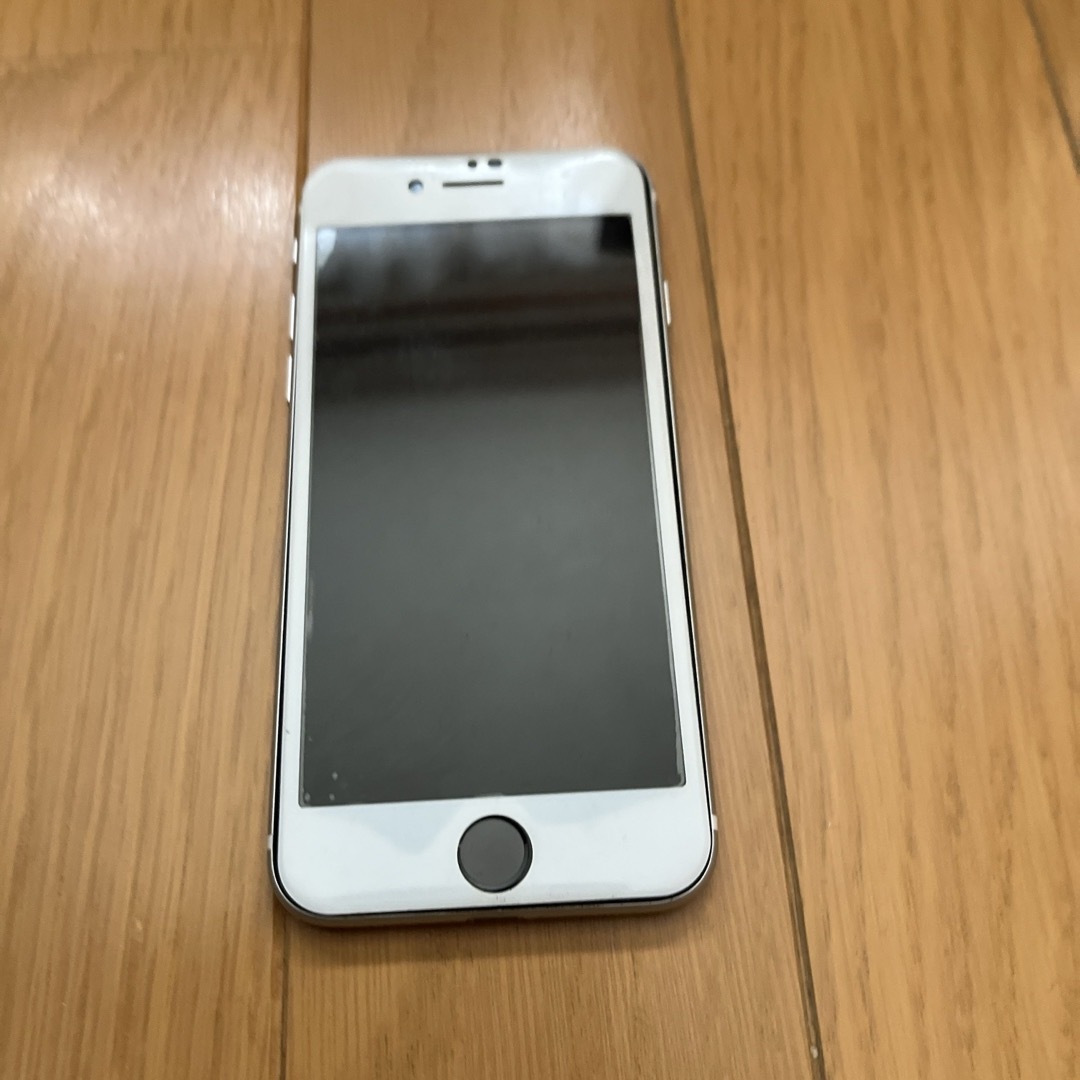 iPhone(アイフォーン)のiPhone SE 第2世代 (SE2) ホワイト 64 GB スマホ/家電/カメラのスマートフォン/携帯電話(携帯電話本体)の商品写真