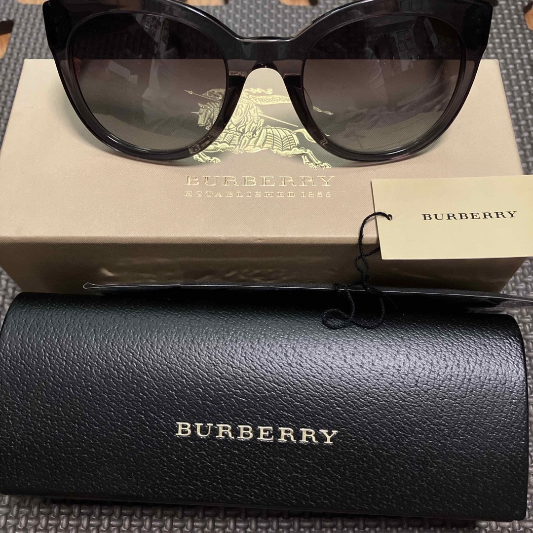 BURBERRY(バーバリー)のBurberry サングラス 4210F 3544/8G  レディースのファッション小物(サングラス/メガネ)の商品写真