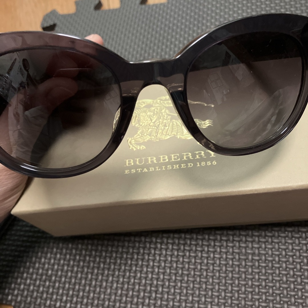 BURBERRY(バーバリー)のBurberry サングラス 4210F 3544/8G  レディースのファッション小物(サングラス/メガネ)の商品写真