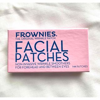 フラウニーズ  FROWNIES 額・眉間用パッチ  144ピース　新品未開封(その他)