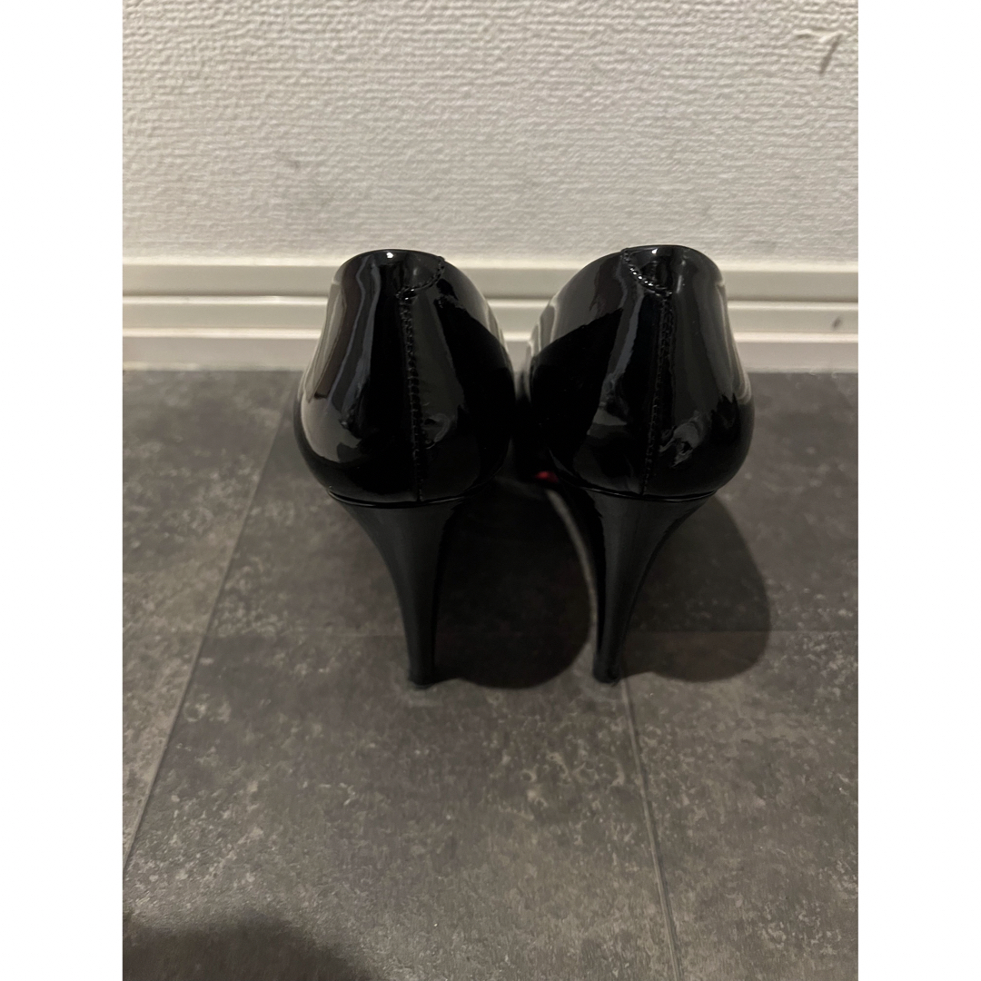 DIANA(ダイアナ)のダイアナ ハイヒール エナメル 黒  レッドソール アーモンドトゥ 24.5cm レディースの靴/シューズ(ハイヒール/パンプス)の商品写真