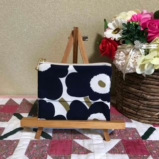 マリメッコ(marimekko)のマリメッコ    生地　ハンドメイド　2023FWカラー　ティッシュケースポーチ(ポーチ)