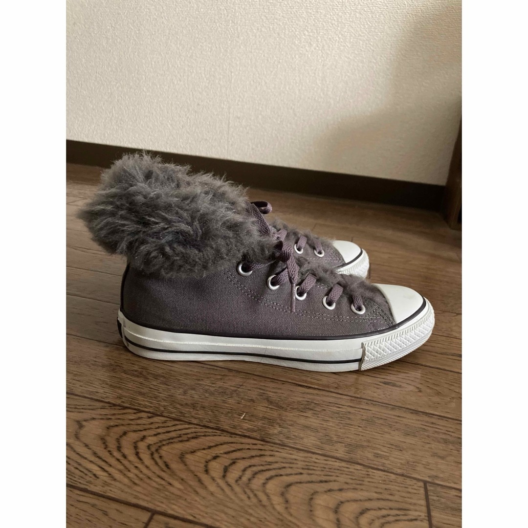 CONVERSE(コンバース)の【未使用】23cm CONVERSE ハイカット/ファー スニーカー レディースの靴/シューズ(スニーカー)の商品写真