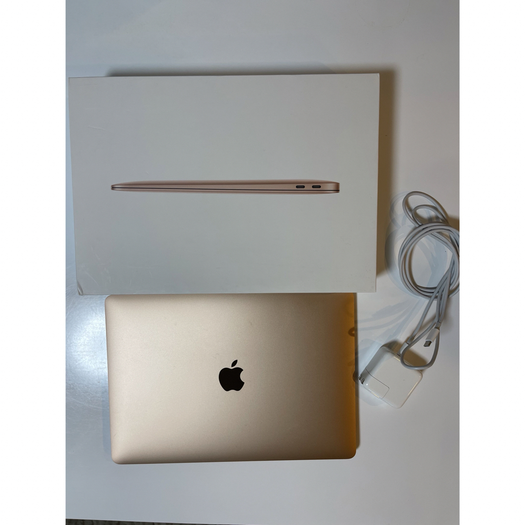 Apple(アップル)のMacBook Air 13inch 8GB 256GB 2020 スマホ/家電/カメラのPC/タブレット(ノートPC)の商品写真