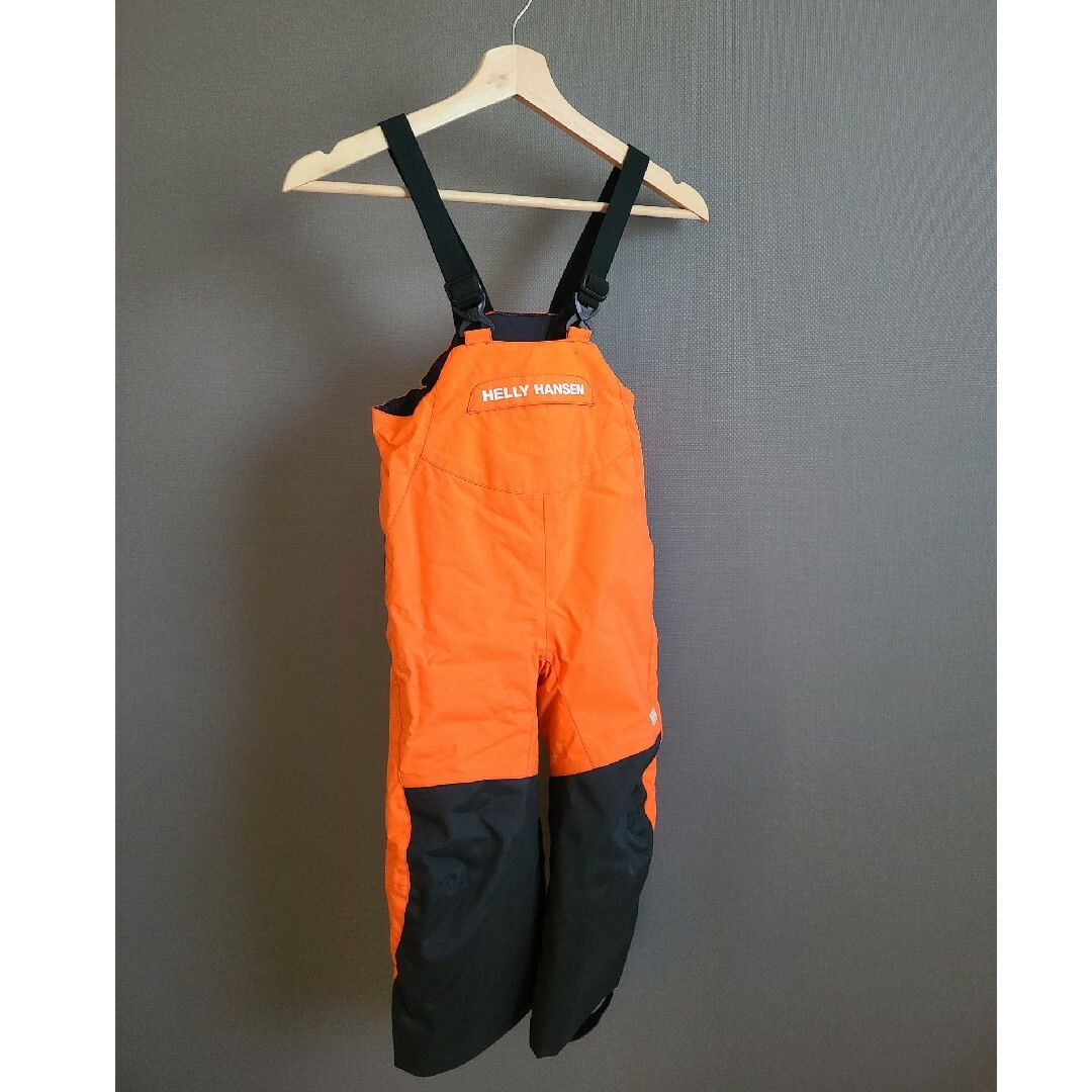 HELLY HANSEN(ヘリーハンセン)のヘリーハンセン　スキーウェア　104㎝ スポーツ/アウトドアのスキー(ウエア)の商品写真