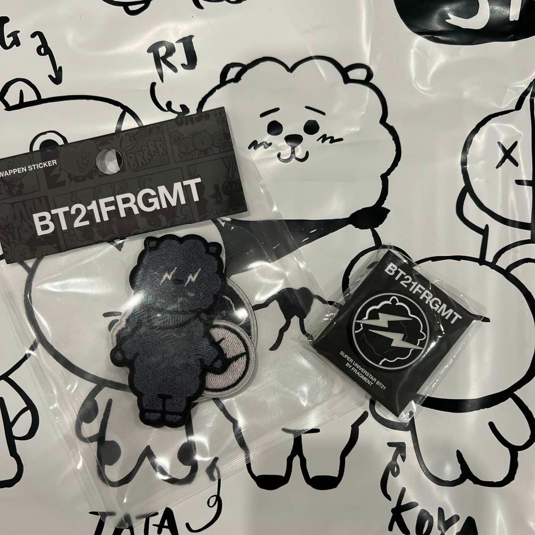 FRAGMENT(フラグメント)のBT21 FRAGMENT RJ ワッペン ピンバッジ セット エンタメ/ホビーのタレントグッズ(アイドルグッズ)の商品写真