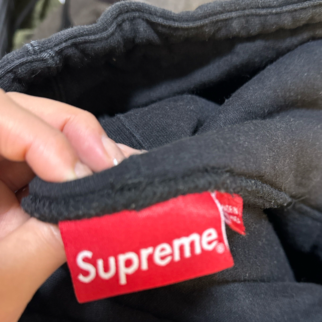 パーカーsupreme