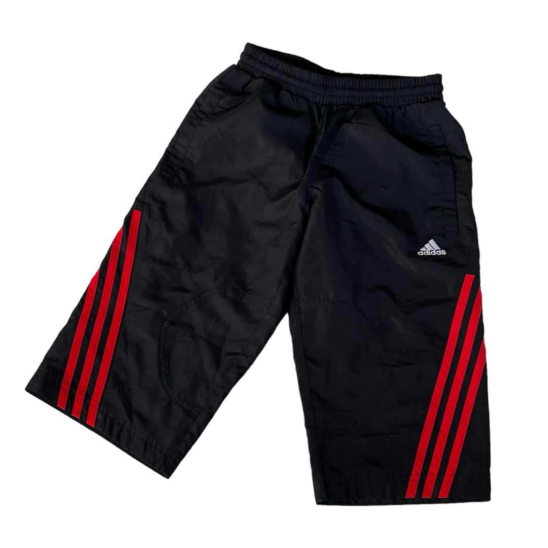 adidas(アディダス)の【美品】adidas アディダス ジャージ半ズボン スポーツウェア キッズ160 キッズ/ベビー/マタニティのキッズ服男の子用(90cm~)(パンツ/スパッツ)の商品写真