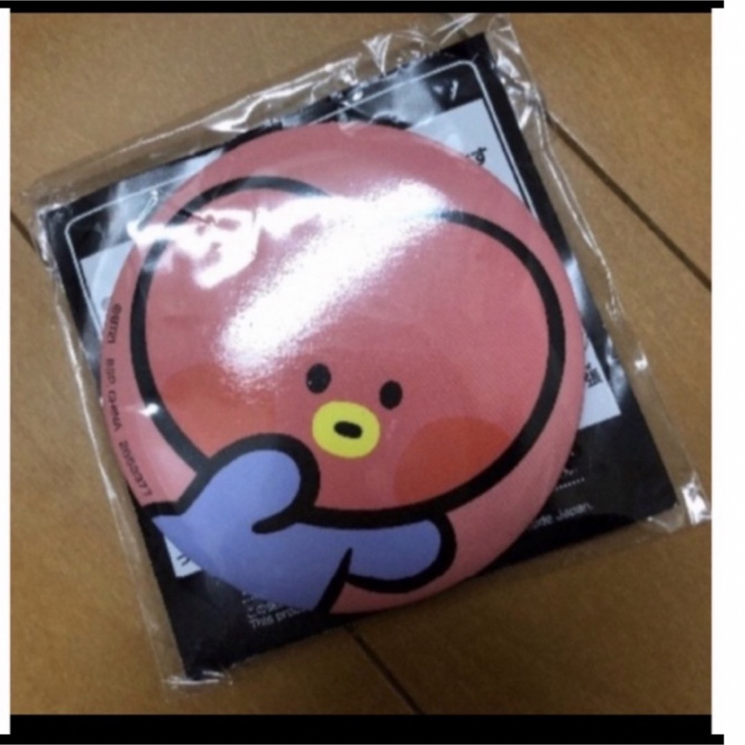 BT21(ビーティーイシビル)の【新品未開封】BT21 缶バッチ　TATA エンタメ/ホビーのアニメグッズ(バッジ/ピンバッジ)の商品写真