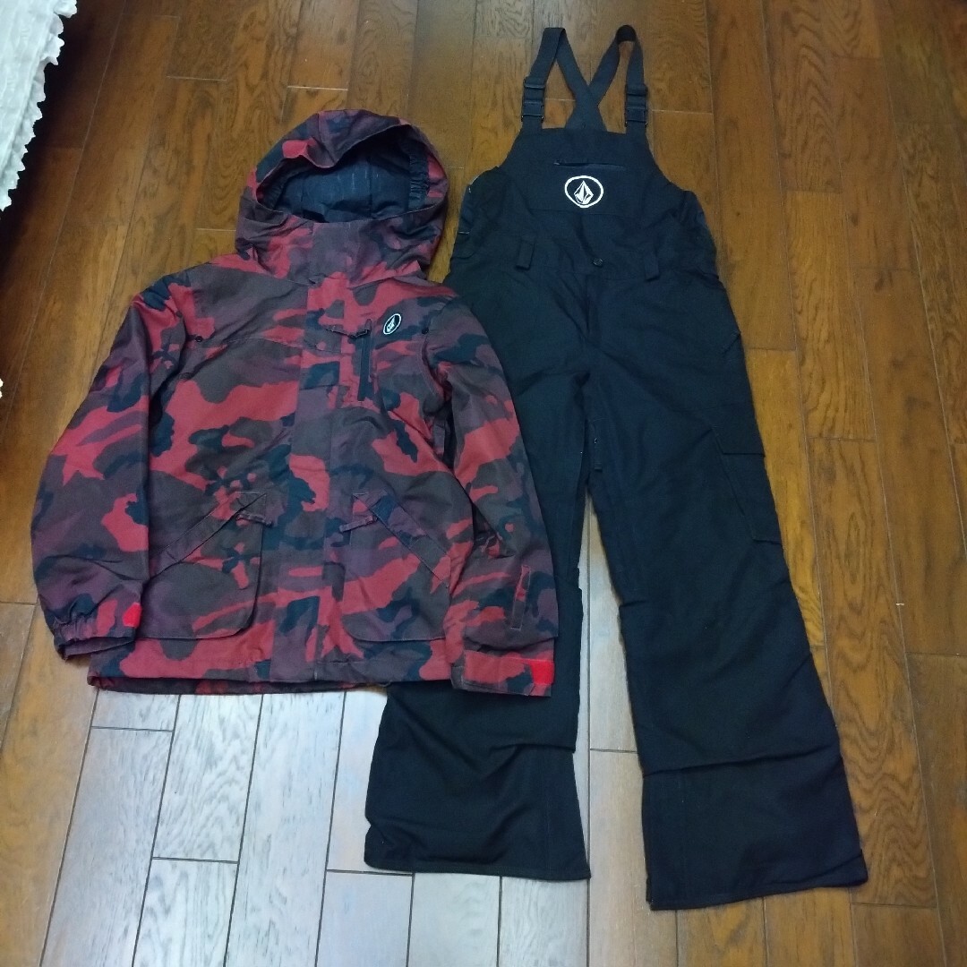 VOLCOMキッズボードウェア　140〜15VOLCOM