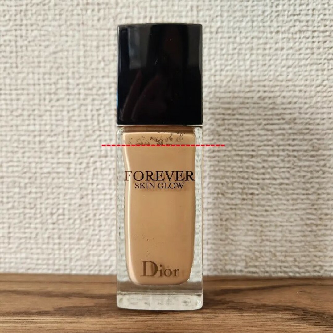 Dior(ディオール)のDior FOREVER SKIN GLOW リキッドファンデーション コスメ/美容のベースメイク/化粧品(ファンデーション)の商品写真