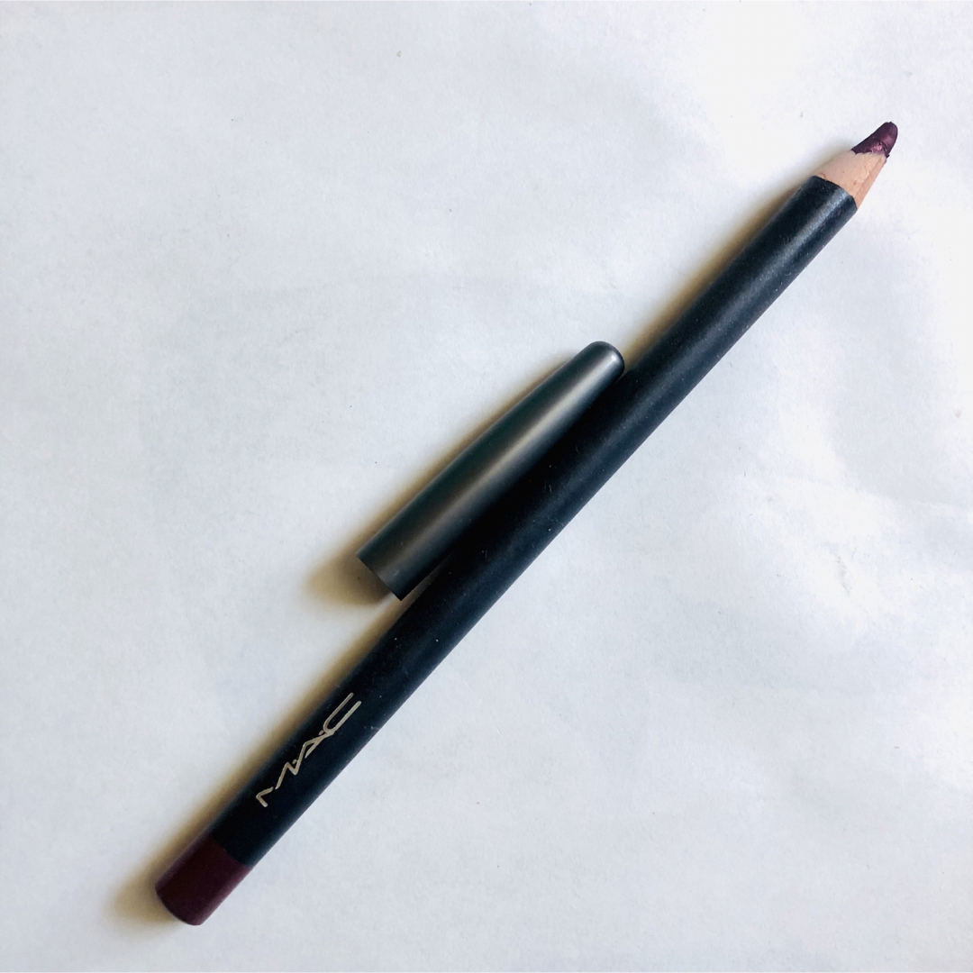 MAC(マック)の【新品未使用】MAC eye kohl "Foxy Lady" コスメ/美容のベースメイク/化粧品(アイライナー)の商品写真