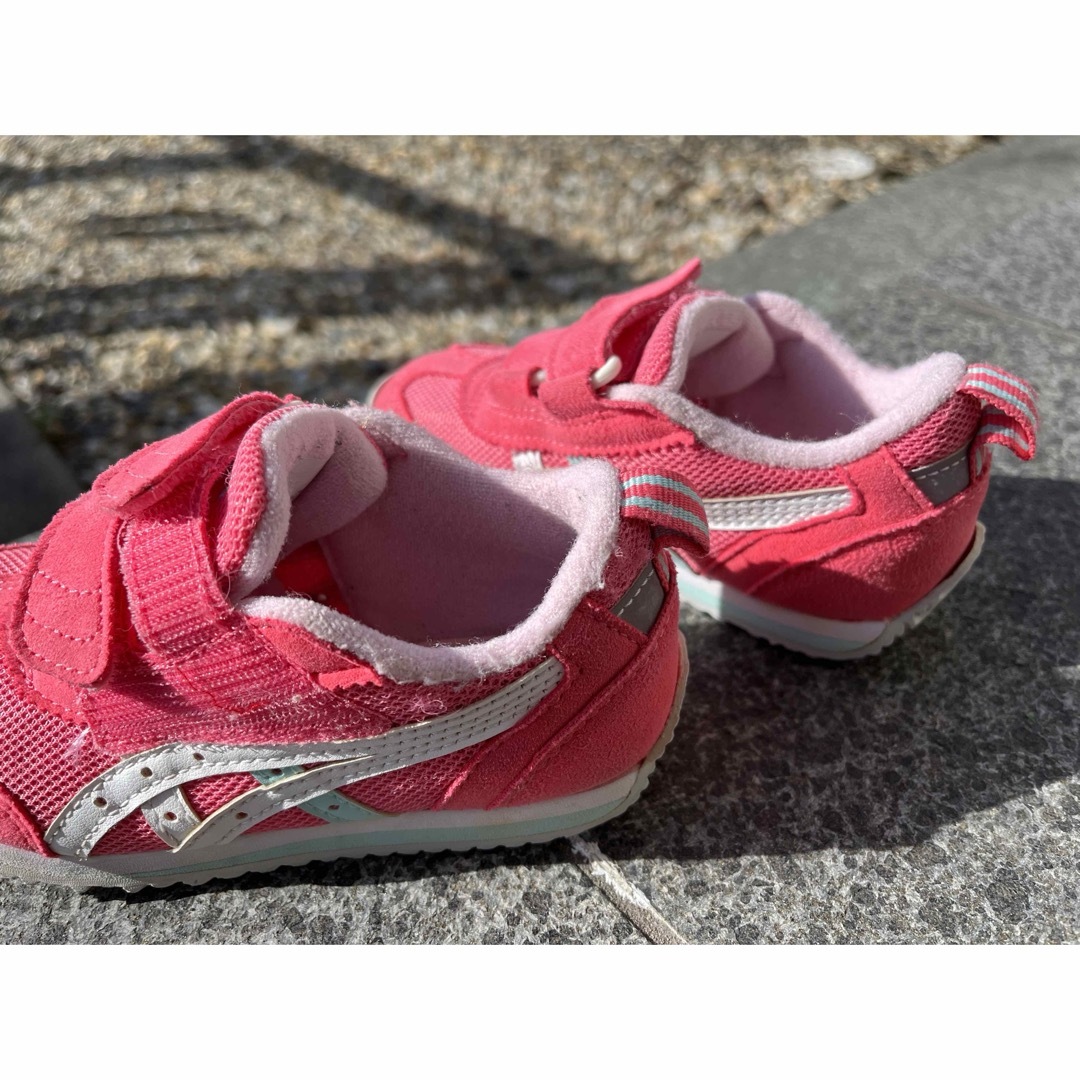 asics(アシックス)のアシックス　スニーカー キッズ/ベビー/マタニティのキッズ靴/シューズ(15cm~)(スニーカー)の商品写真