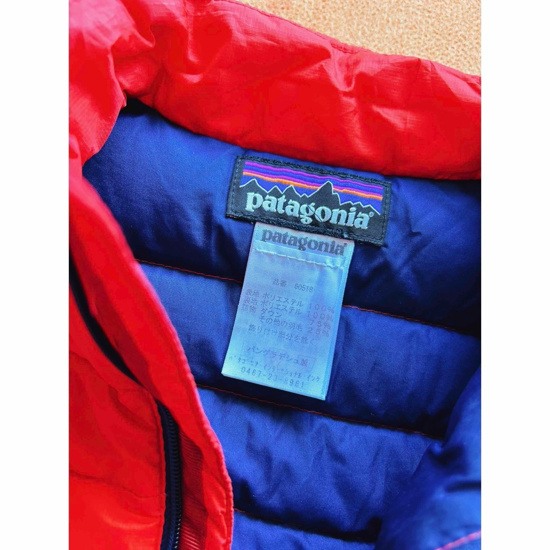 patagonia(パタゴニア)のpatagoniaパタゴニアキッズ12Mダウンジャケット キッズ/ベビー/マタニティのベビー服(~85cm)(ジャケット/コート)の商品写真