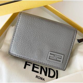 FENDI - 新品 FENDI メンズ 財布 二つ折財布 コインケース付の通販 by ...