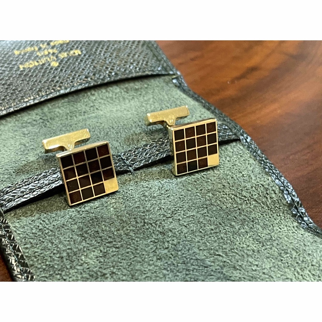 LOUIS VUITTON(ルイヴィトン)の正規品 ルイヴィトン  カフス  ダミエ16 ゴールド ブラウン  革ケース メンズのファッション小物(カフリンクス)の商品写真