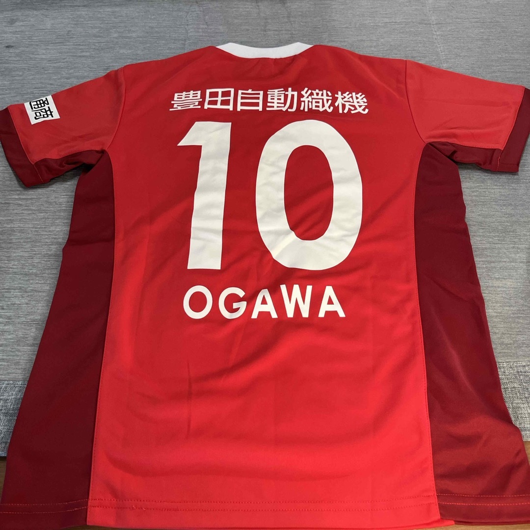 名古屋グランパス　Tシャツ　Ｓサイズ スポーツ/アウトドアのサッカー/フットサル(応援グッズ)の商品写真