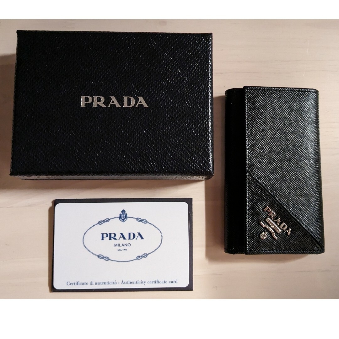 プラダ【未使用】PRADA/プラダ SAFFIANO キーケース