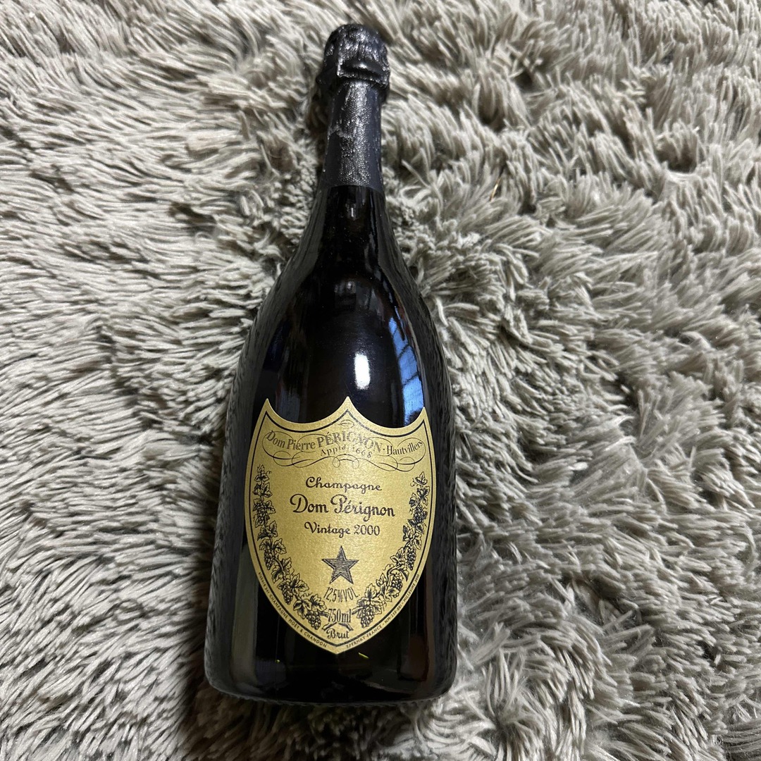 Dom Pérignon(ドンペリニヨン)のドンペリニオン　2000 食品/飲料/酒の酒(シャンパン/スパークリングワイン)の商品写真