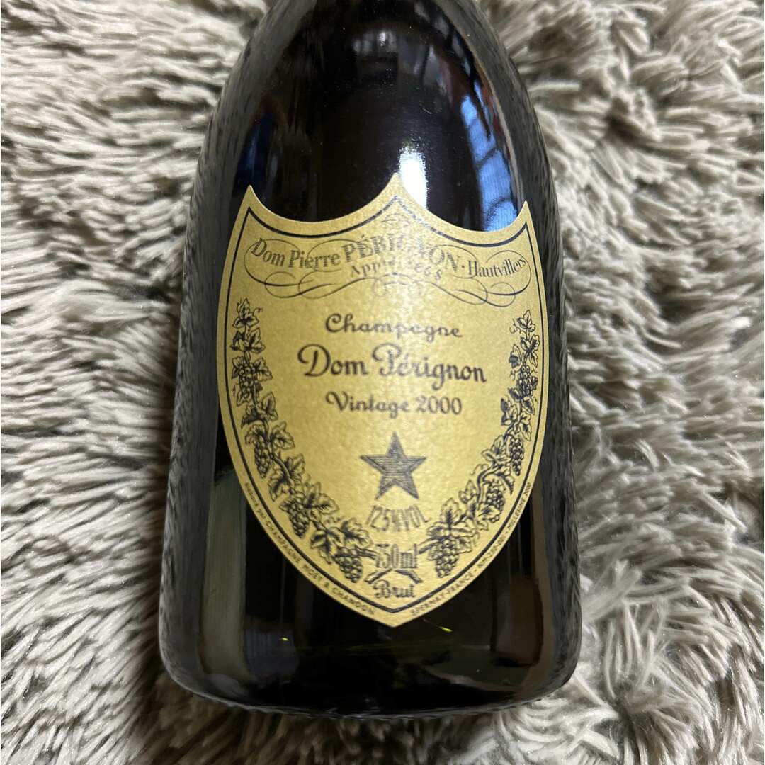 Dom Pérignon(ドンペリニヨン)のドンペリニオン　2000 食品/飲料/酒の酒(シャンパン/スパークリングワイン)の商品写真