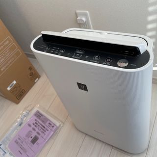 シャープ(SHARP)のSHARP 空気清浄機 加湿機能付 プラズマクラスター7000 KC-L50-W(空気清浄器)