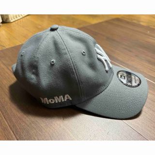 モマ(MOMA)の美品　NY ヤンキースキャップ ストームグレー MoMA Edition(キャップ)