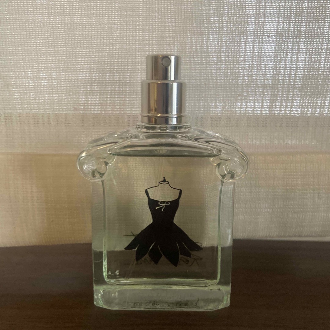 GUERLAIN(ゲラン)のゲラン ラ プティット ローブ ノワール オーデトワレ　30ml  コスメ/美容の香水(香水(女性用))の商品写真