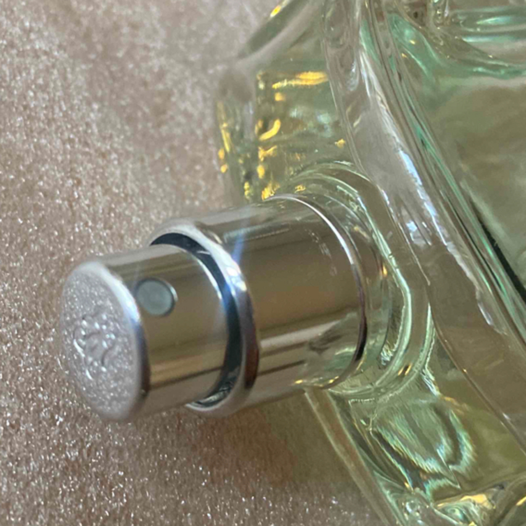 GUERLAIN(ゲラン)のゲラン ラ プティット ローブ ノワール オーデトワレ　30ml  コスメ/美容の香水(香水(女性用))の商品写真